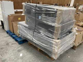 Lot 88  
            Marchington SR18 - Delivery or Collection 

                
PALLET OF ASSORTED DIVAN BED BASES TO INCLUDE 3 X ASSORTED HEADBOARDS: LOCATION -...