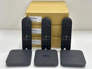 Lot 152  
            Marchington - Parcel Delivery Only 

                
3X SKY STREAM PUCK TV BOXES: MODEL NO IP061B-02-SKY-ANT-G01 (WITH BOX & ALL ACCES...