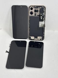 Lot 176  
            Marchington - Parcel Delivery Only 

                
BOX OF ASSORTED ITEMS TO INCLUDE PHONE PARTS, SCREENS, APPLETCH CHARGER CABLES & ...