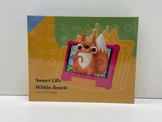 Lot 57  
            Marchington - Parcel Delivery Only 

                
ANIMAL KIDS 7" TABLET 32 GB TABLET WITH WIFI IN BLUE: MODEL NO TK707 (WITH BOX & ...