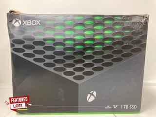 Lot 6  
            Marchington - Parcel Delivery Only 

                
MICROSOFT XBOX SERIES X 1TB GAMES CONSOLE IN CARBON BLACK: MODEL NO 1882 (WITH BO...