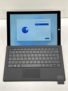 Lot 90  
            Marchington - Parcel Delivery Only 

                
MICROSOFT SURFACE PRO 3 512GB PC IN SILVER: MODEL NO 1631. INTEL CORE I7-4650U @ ...