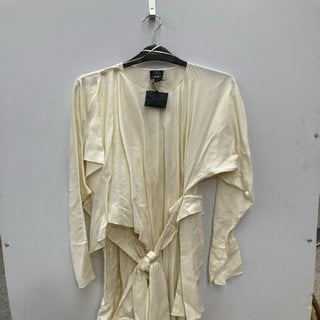 Lot 1019  
            Marchington SR12 - Parcel Delivery Only 

                
2 X JOHN LEWIS & PARTNERS X AWAKE MODE DECONSTRUCTION DRESS IN CREAM - SIZE UK 8:...