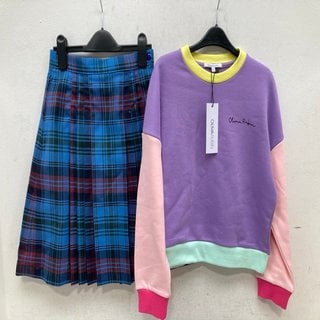 Lot 1025  
            Marchington SR12 - Parcel Delivery Only 

                
OLIVIA RUBIN PURPLE SWEATSHIRT - SIZE UK 10-11 YRS TO INCLUDE LONDON SCHOOL WEAR ...