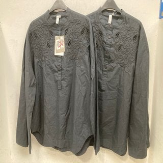 Lot 1028  
            Marchington SR12 - Parcel Delivery Only 

                
4 X AND/OR ARABELLA TOP IN BLACK - SIZE UK 10: LOCATION - D13