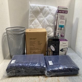 Lot 110  
            Marchington SR12 - Parcel Delivery Only 

                
QTY OF ASSORTED HOUSEHOLD ITEMS TO INCLUDE HOMELIFE FLEXI DESK LAMP IN BLACK: LOC...