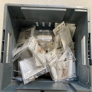 Lot 117  
            Marchington SR12 - Parcel Delivery Only 

                
QTY OF ASSORTED MARKS & SPENCERS CHRISTMAS EARRINGS TO INCLUDE CHRISTMAS TREE DES...