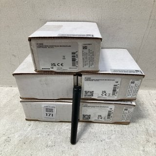 Lot 171  
            Marchington SR12 - Parcel Delivery Only 

                
6 X SHURE LOBAR MINI-SHOTGUN MICROFLEX CARTRIDGE IN BLACK: LOCATION - AR4