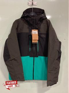 Lot 18  
            Marchington SR12 - Parcel Delivery Only 

                
PICTURE OBJECT SKI JACKET IN GREEN & BLACK UK SIZE L - ORIGINAL RRP £240: LOCATIO...