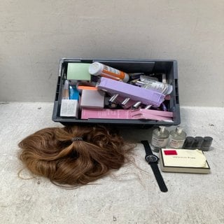 Lot 213  
            Marchington SR12 - Parcel Delivery Only 

                
QTY ASSORTED BEAUTY ITEMS TO INCLUDE CLINIQUE MOISTURE SURGE 100H AUTO-REPLENISHI...