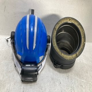 Lot 230  
            Marchington SR12 - Parcel Delivery Only 

                
JSP POWERCAP INFINITY SAFETY HELMET WITH SONOS 1 EAR PROTECTORS: LOCATION - AR7