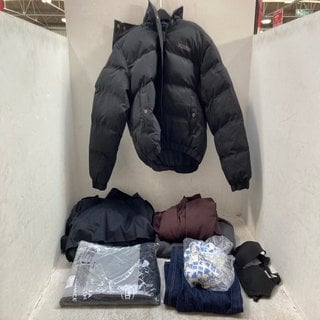 Lot 247  
            Marchington SR12 - Parcel Delivery Only 

                
QTY OF ASSORTED CLOTHING ITEMS TO INCLUDE PULL&BEAR HOODIE IN STRAWBERRY PRINT - ...