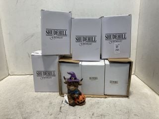 Lot 266  
            Marchington SR12 - Parcel Delivery Only 

                
QTY OF SHUDEHILL GIFTWARE HALLOWEEN COOS SITTING PUMPKIN ORNAMENT: LOCATION - AR9