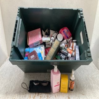 Lot 299  
            Marchington SR12 - Parcel Delivery Only 

                
QTY OF ASSORTED BEAUTY ITEMS TO INCLUDE 2B TANNED EXTREME INTENSIFYING CREAM IN W...