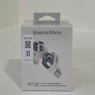 Lot 31  
            Marchington SR12 - Parcel Delivery Only 

                
BOWERS & WILKINS PI5 S2 IN-EAR TRUE WIRELESS HEADPHONE IN CANVAS WHITE- ORIGINAL ...