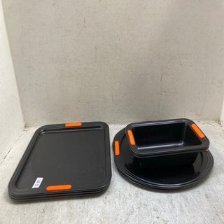 Lot 327  
            Marchington SR12 - Parcel Delivery Only 

                
QTY OF ASSORTED LE CREUSET BAKING ITEMS TO INCLUDE LOAF PAN IN BLACK: LOCATION - ...