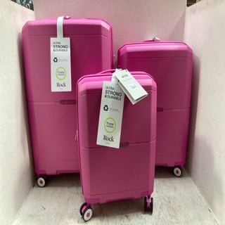 Lot 332  
            Marchington SR12 - Parcel Delivery Only 

                
ROCK LUGGAGE 3-IN-1 HARDSHELL SWIVEL SUITCASES IN HOT PINK: LOCATION - AR12