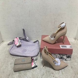 Lot 343  
            Marchington SR12 - Parcel Delivery Only 

                
3 X ASSORTED ITEMS TO INCLUDE KIPLING CROSSBODY BAG IN LILAC: LOCATION - AR13