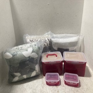 Lot 355  
            Marchington SR12 - Parcel Delivery Only 

                
QTY OF ASSORTED ITEMS TO INCLUDE COZEE HOME CUSHION IN GREY/WHITE: LOCATION - AR13