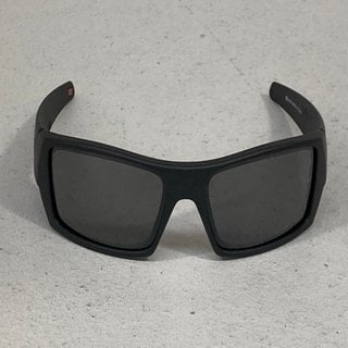 Lot 37  
            Marchington SR12 - Parcel Delivery Only 

                
OAKLEY GASCAN PRIZM BLACK POLARIZED SUNGLASSES - ORIGINAL RRP: £107.00: LOCATION ...