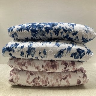 Lot 397  
            Marchington SR12 - Parcel Delivery Only 

                
3 X ASSORTED COZEE HOME TUFTED AND VELVET SOFT BEDSPREADS TO INCLUDE BLUE/WHITE: ...