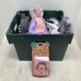 Lot 416  
            Marchington SR12 - Parcel Delivery Only 

                
QTY OF ASSORTED CHILDRENS ITEMS TO INCLUDE NIKE PRO TIGHTS IN BLACK - SIZE: 128-1...