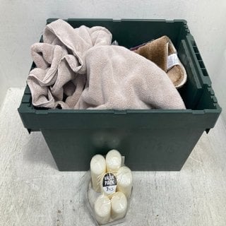 Lot 417  
            Marchington SR12 - Parcel Delivery Only 

                
QTY OF ASSORTED ITEMS TO INCLUDE PACK OF PILLAR CANDLES: LOCATION - BR15