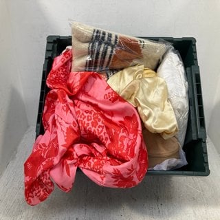 Lot 430  
            Marchington SR12 - Parcel Delivery Only 

                
QTY OF ASSORTED CLOTHING ITEMS TO INCLUDE WOMENS ROMAN FLORAL DRESS IN PINKS - UK...