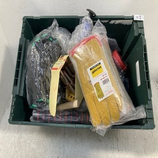 Lot 438  
            Marchington SR12 - Parcel Delivery Only 

                
QTY OF ASSORTED ITEMS TO INCLUDE VELTUFF LINED DRIVER GLOVES IN YELLOW LEATHER - ...