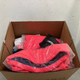 Lot 455  
            Marchington SR12 - Parcel Delivery Only 

                
QTY OF ASSORTED CLOTHING ITEMS TO INCLUDE MOUNTAIN WAREHOUSE EXODUS KIDS WATER RE...