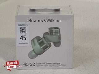 Lot 45  
            Marchington SR12 - Parcel Delivery Only 

                
BOWERS & WILKINS PI5 S2 IN-EAR TRUE WIRELESS HEADPHONE IN SAGE GREEN - ORIGINAL R...