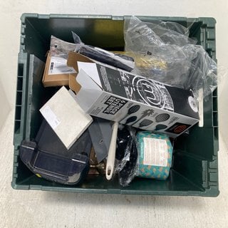 Lot 469  
            Marchington SR12 - Parcel Delivery Only 

                
QTY OF ASSORTED ITEMS TO INCLUDE MASTERCHEF UTENSIL SET: LOCATION - BR12