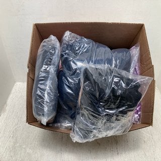 Lot 480  
            Marchington SR12 - Parcel Delivery Only 

                
QTY OF ASSORTED CLOTHING ITEMS TO INCLUDE MUK LUKS WOMENS FAUX FUR LINED LEGGINGS...