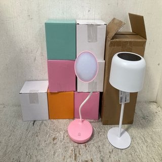 Lot 529  
            Marchington SR12 - Parcel Delivery Only 

                
QTY OF ASSORTED LIGHTS TO INCLUDE S-FIXX SET OF 2 FLEXIBLE TABLE LAMPS: LOCATION ...