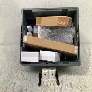 Lot 533  
            Marchington SR12 - Parcel Delivery Only 

                
QTY OF ASSORTED ITEMS TO INCLUDE S-FIXX MULTI-PURPOSE ANTI FOG SPRAY 100ML: LOCAT...