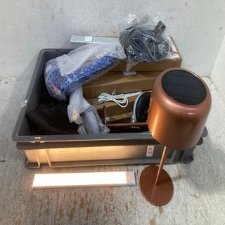 Lot 539  
            Marchington SR12 - Parcel Delivery Only 

                
QTY OF ASSORTED ITEMS TO INCLUDE S-FIXX SET OF 2 CAMPING STRING LIGHTS: LOCATION ...