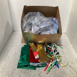 Lot 542  
            Marchington SR12 - Parcel Delivery Only 

                
QTY OF ASSORTED ITEMS TO INCLUDE BUILDCRAFT 2IN1 LED SPOTLIGHT: LOCATION - BR8