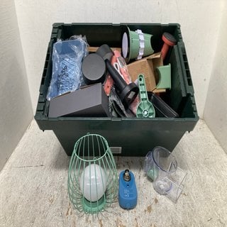 Lot 557  
            Marchington SR12 - Parcel Delivery Only 

                
QTY OF ASSORTED HOUSEHOLD ITEMS TO INCLUDE SET OF 2 SMALL RECHARGEABLE LAMPS IN B...