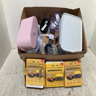 Lot 558  
            Marchington SR12 - Parcel Delivery Only 

                
QTY OF ASSORTED HOUSEHOLD ITEMS TO INCLUDE DREW&COLE CLEVER MICRO TOASTIE: LOCATI...