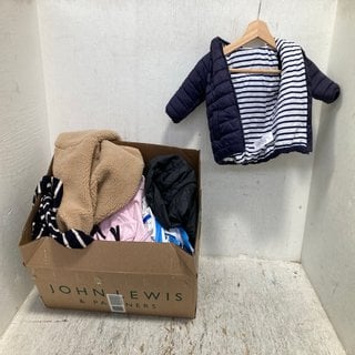 Lot 566  
            Marchington SR12 - Parcel Delivery Only 

                
QTY OF ASSORTED CHILDRENS CLOTHING IN VARIOUS SIZES TO INCLUDE THE NORTH FACE REV...