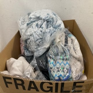 Lot 618  
            Marchington SR12 - Parcel Delivery Only 

                
QTY OF ASSORTED LADIES CLOTHES IN VARIOUS SIZES AND DESIGNS TO INCLUDE MALISSA J ...