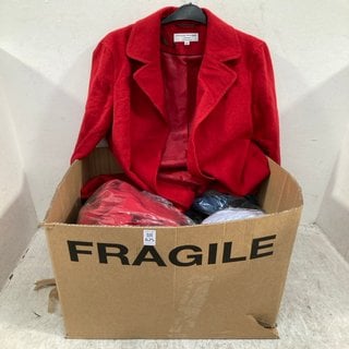 Lot 625  
            Marchington SR12 - Parcel Delivery Only 

                
QTY OF ASSORTED LADIES CLOTHES IN VARIOUS SIZES AND DESIGNS TO INCLUDE HELENE BER...