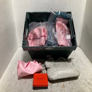 Lot 644  
            Marchington SR12 - Parcel Delivery Only 

                
QTY OF ASSORTED CLOTHING ITEMS/ACCESSORIES TO INCLUDE RUTH LANGSFORD SMALL PURSE ...