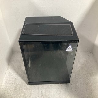 Lot 656  
            Marchington SR12 - Parcel Delivery Only 

                
NZXT H6 FLOW RGB COMPACT DUAL-CHAMBER MID-TOWER AIRFLOW PC CASE IN BLACK: LOCATIO...