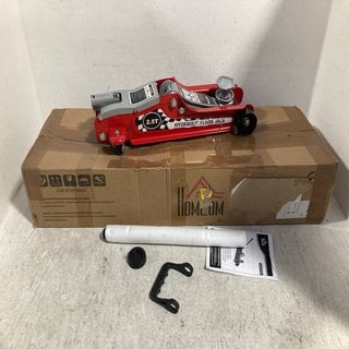 Lot 660  
            Marchington SR12 - Parcel Delivery Only 

                
HYDRAULIC FLOOR JACK TO INCLUDE HOMCOM 3 TONNE FARM JACK 33" HIGH LIFT: LOCATION ...