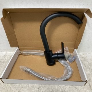 Lot 663  
            Marchington SR12 - Parcel Delivery Only 

                
MATTE BLACK KITCHEN SINK FAUCET: LOCATION - B0
