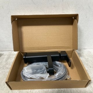 Lot 682  
            Marchington SR12 - Parcel Delivery Only 

                
BATHROOM SINK MIXER TAP IN MATT BLACK: LOCATION - B0