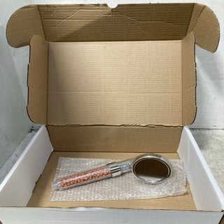 Lot 683  
            Marchington SR12 - Parcel Delivery Only 

                
SHOWER HEAD WITH MINERAL BALLS: LOCATION - B0