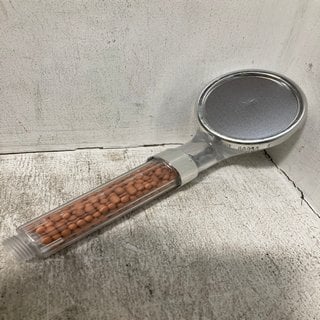 Lot 686  
            Marchington SR12 - Parcel Delivery Only 

                
SHOWER HEAD WITH MINERAL BALLS: LOCATION - B0