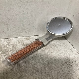 Lot 687  
            Marchington SR12 - Parcel Delivery Only 

                
SHOWER HEAD WITH MINERAL BALLS: LOCATION - B0